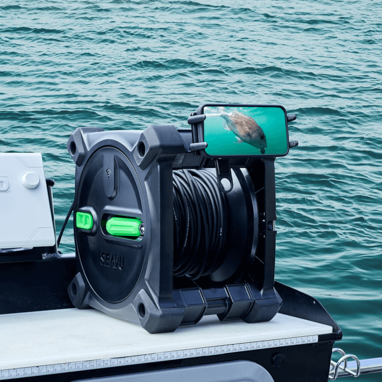 Seavu livestream cable reel with phone