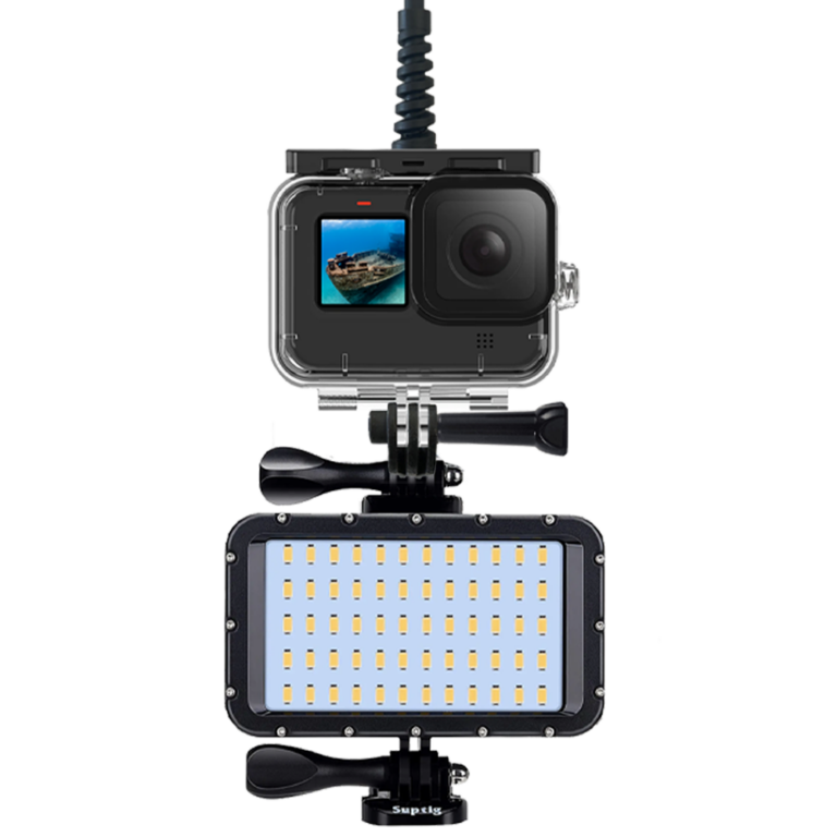 Seeker with underwater light
